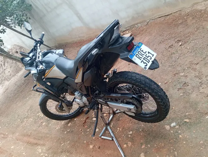 Vendo XRE 300 2023