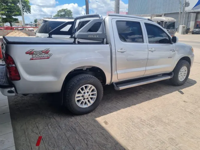 Toyota Hilux CD D4-d 4X4 2.5 16V 102cv TB Dies. 2006