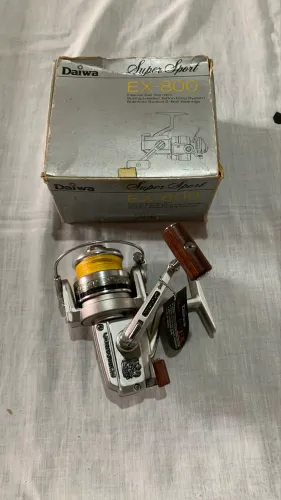 Molinete Daiwa EX800 raridade super nova 