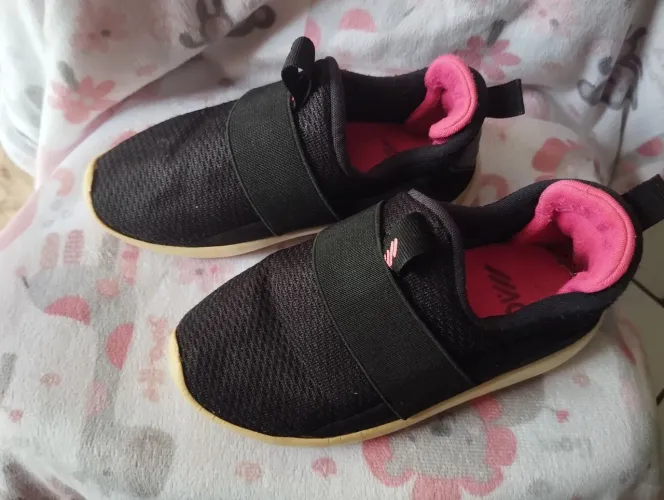 Tênis feminino infantil  número 25