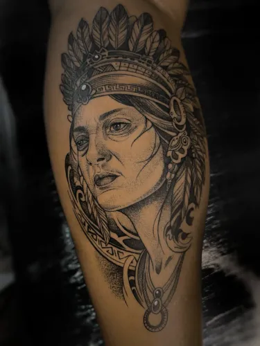 Troco tatuagem em notebook ou PC