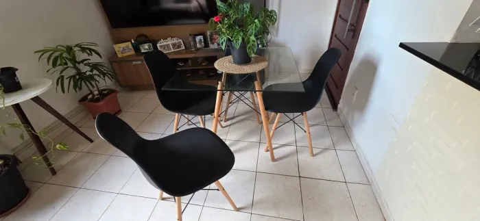 Vendo mesa de vidro