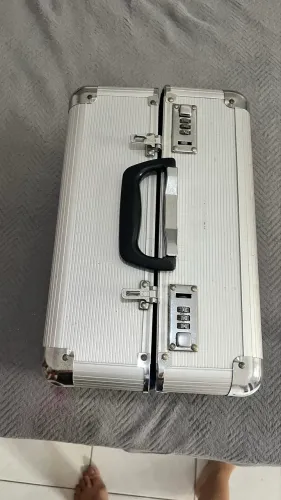 Maleta de maquiagem grande ótima