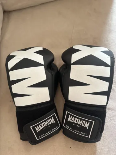 Luva Maximum boxe/Muay Thai (estado zero)