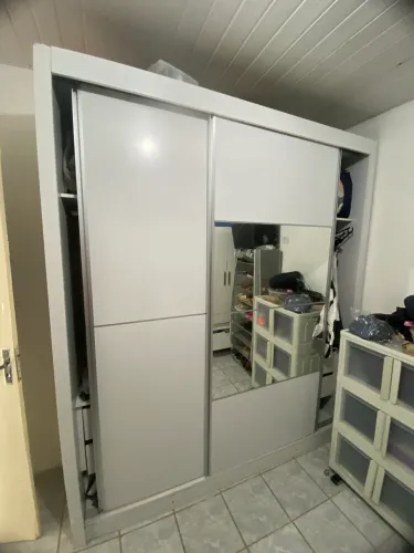 Guarda roupa