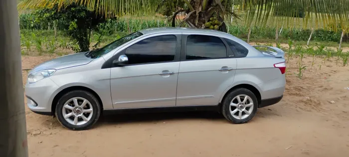 Fiat Grand Siena Attrac. 1.4 EVO F.flex 8V 2014