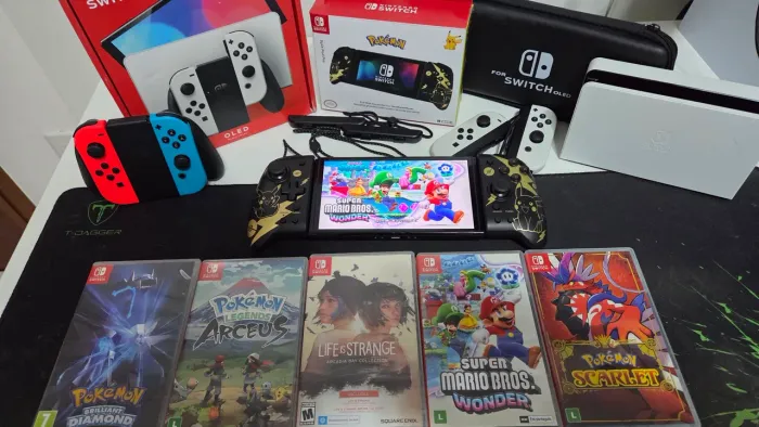 Nintendo Switch OLED 256gb + 5 Jogos Mídia Física + Controle Hori Split Pad Pro + Case