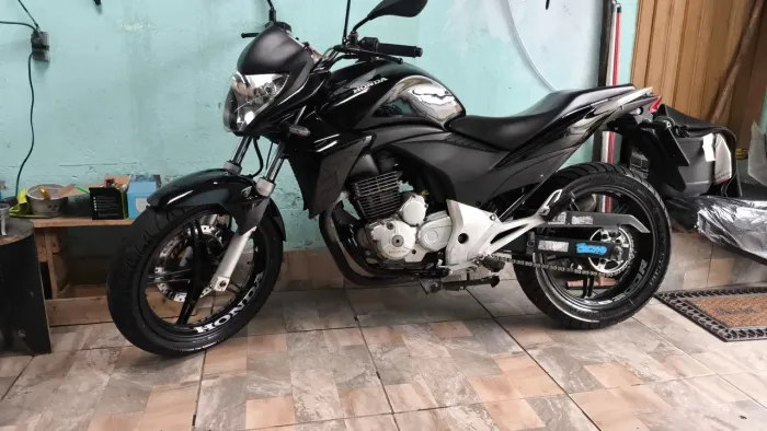 Cb 300 top