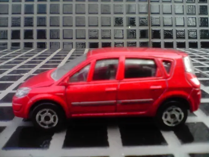 MINIATURA Renault Scenic 2 - Escala 1/58 - Majorette França.