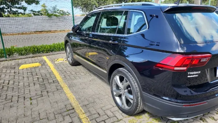 Volkswagen Tiguan Allspac Comf 250 TSI 1.4 Flex 2018