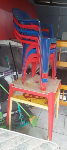 Cadeira de plástico