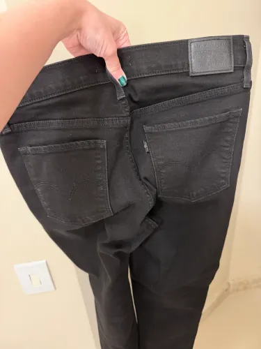 Jeans Lévis preto