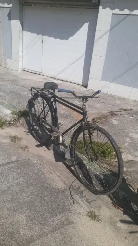 Bicicleta antiga e