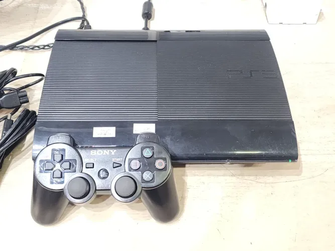 Ps3 s.slim 250gb seminovo  com 1 controle alternativo