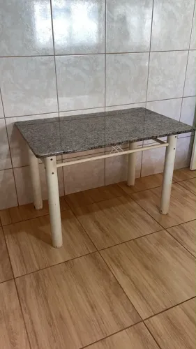 Mesa de mármore pedra