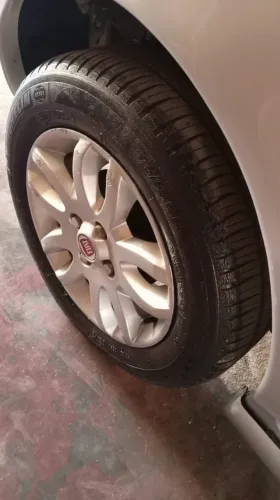Vende-se 4 pneus Michellim 175/65 R14