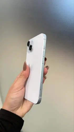 iPhone 15 128