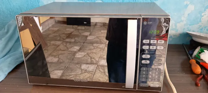 Microondas espelhado Consul  20 litros 127v
