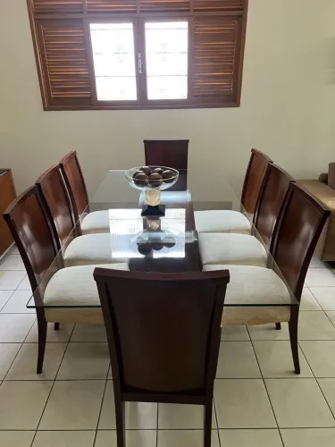 Mesa 8 cadeiras 