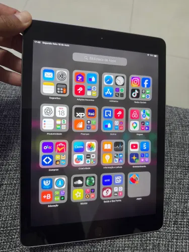 iPad 6ª Geração 128GB Wi-Fi Semi-Novo - Excelente Estado