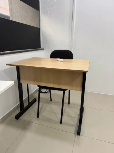 VENDO MESA + CADEIRA DE ESCRITÓRIO ?