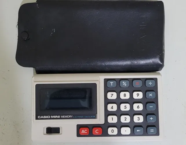 Maquina de Calcular Casio Mini Memória Clássica