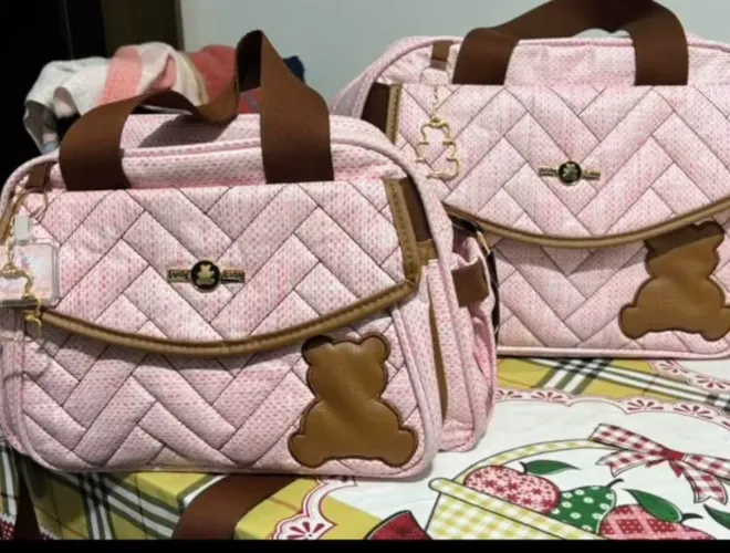 Bolsa maternidade e frasqueira 