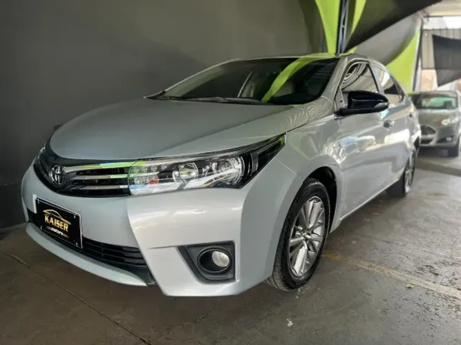 Toyota Corolla Altis 2.0 Flex 16V Aut. 2015