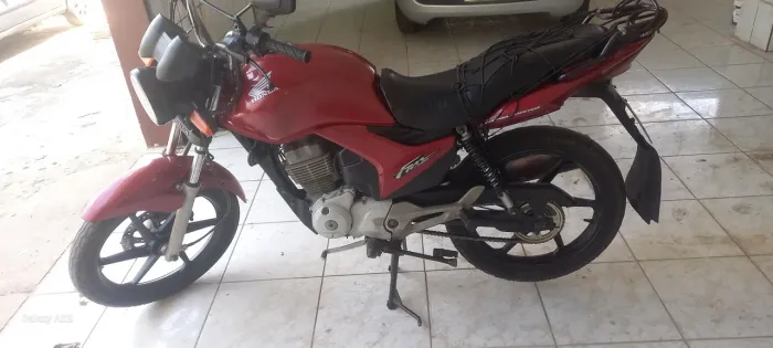 Vendo moto Honda Fan 150, 2013, bem conservada