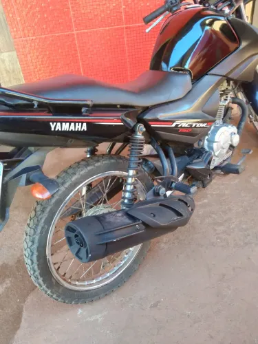 Vendo troco em terreno