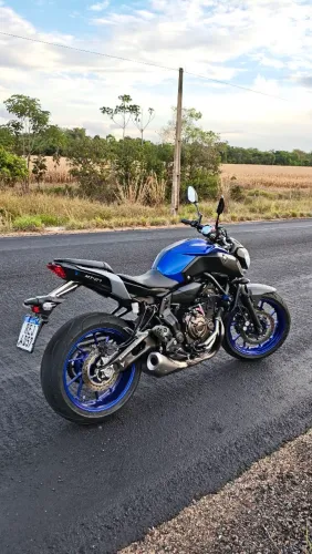 VENDE-SE - Yamaha MT-07 2020/2021