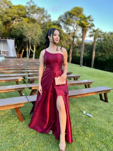 Vestido para madrinha e clutch