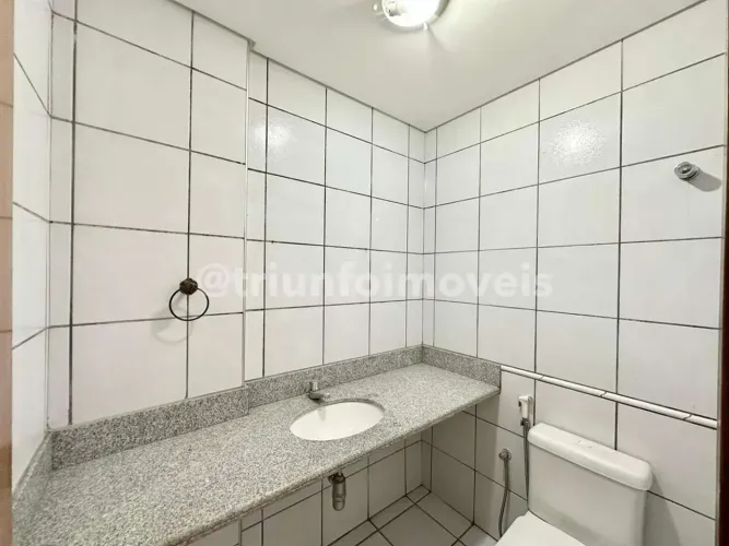 Apartamento no Ilhotas com 4 suítes