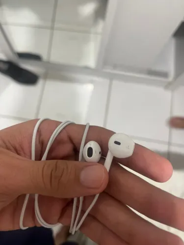 Fones Earpods - entrada Lightning
