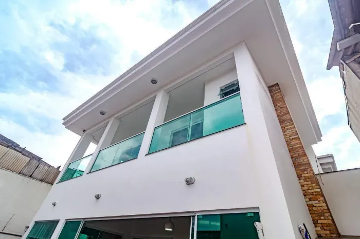 Sobrado de luxo à venda no Centro de Balneário Camboriú