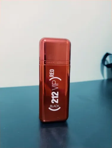 212 Vip Black Red