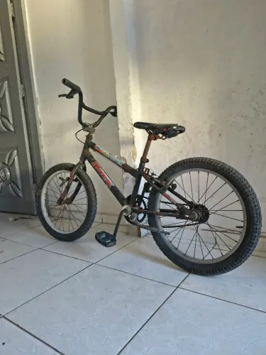 Bicicleta bmx em bom estado 
