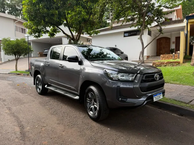 Toyota Hilux CD SR 4X4 2.8 TDI Diesel Aut. 2025