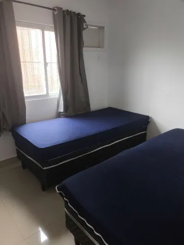 Alugo quarto individual para estudantes em Botafogo