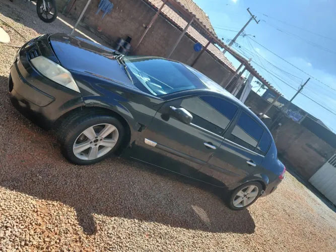 Renault Megane Sedan Dynamique Hi-flex 1.6 16V 2009