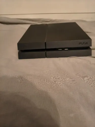 PS4 500 GB + controle original - Ótimo Estado