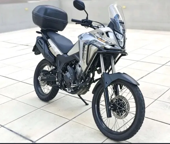XRE 300 SAHARA ADVENTURE