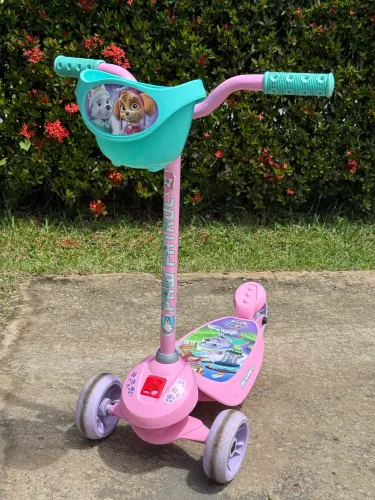 Patinete patrulha canina criança