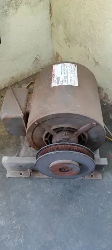 Motor trifásico 5HP