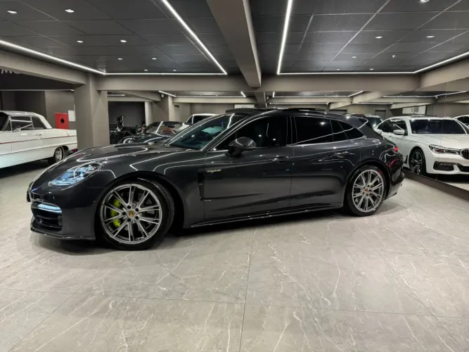 Porsche Panamera Turbo Sport Turismo 4.0 2023