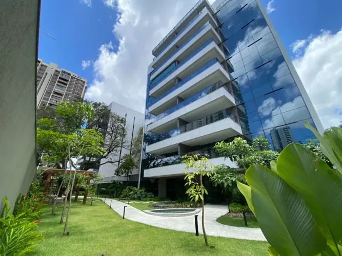 Imóvel para venda possui 139 metros quadrados com 4 quartos em Monteiro - Recife - PE