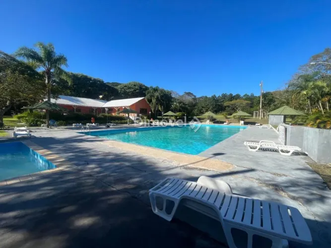 VENDA, CASA EM CONDOMÍNIO com 110.94m², 3 dormitório(s), 2 vaga(s). Espírito Santo, Porto