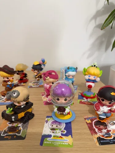 Boneco popmart dimoo disney pixar