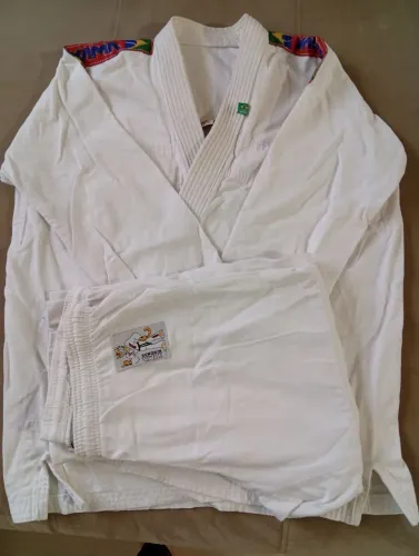 Kimono Yamá Light M4 12 anos