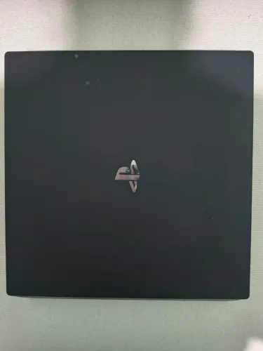 Ps4 pro com defeito de hd (fácil de resolver)